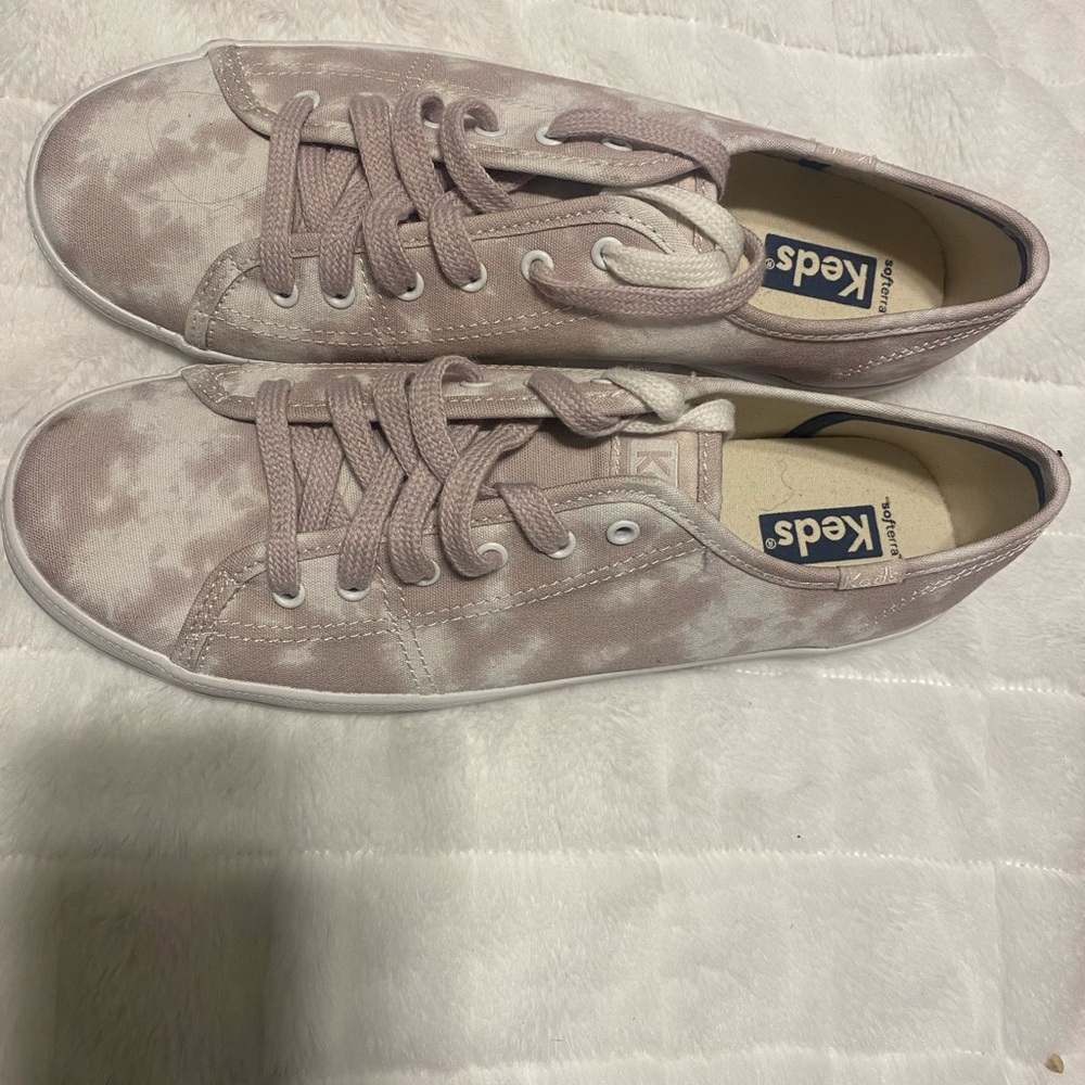 Womens Keds sneakers. Brand new. Never worn